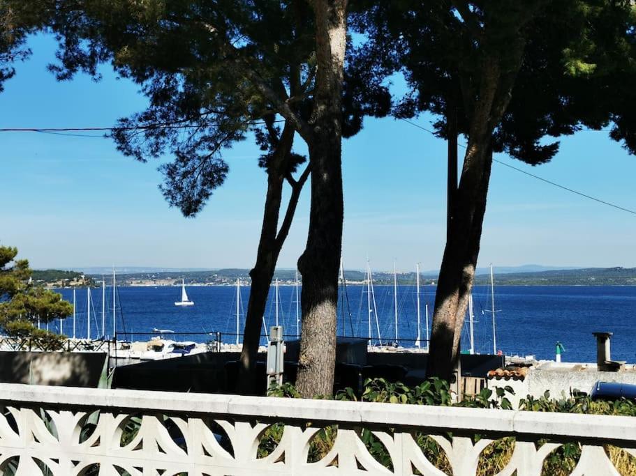 Maison T3 Avec Vue Au Bord De L'Etang Istres Luaran gambar